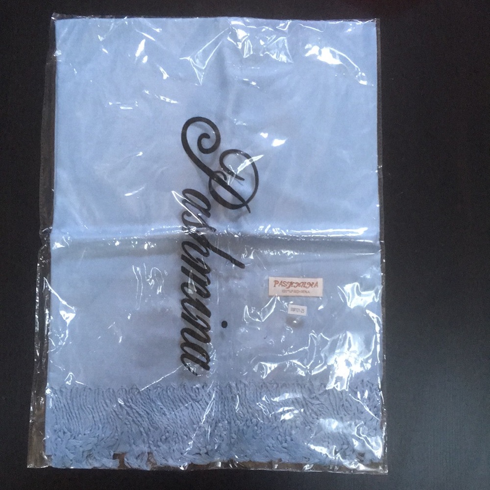 Pashmina scarf